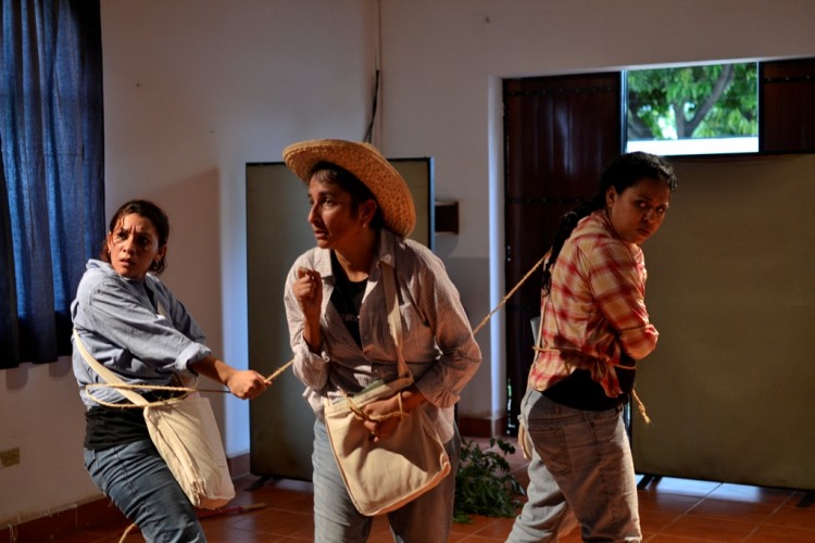 Teatro Del Oprimido Realizado En Matagalpa Con Puestas En Escena Y Atropellos La Prensa