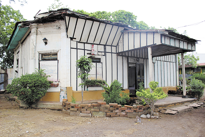 El viejo y solitario Moulin Rouge