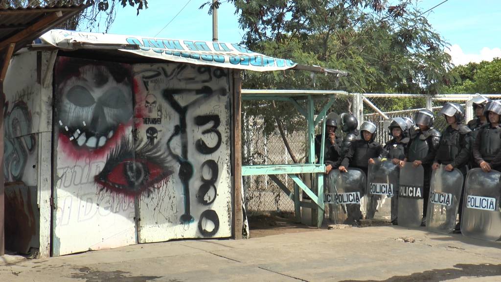 Vendedores expresan inconformidad por protestas de los miércoles