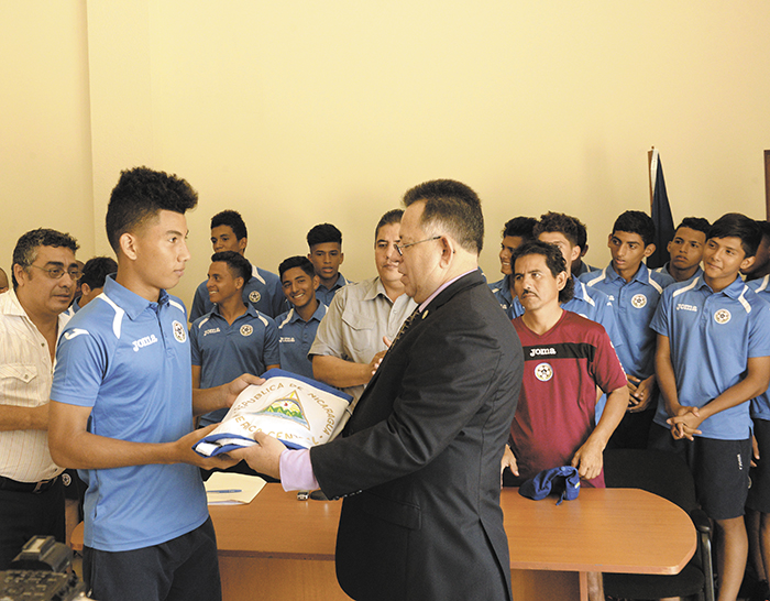 Selección Sub-16 a la batalla