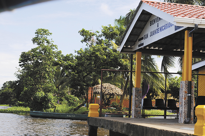 Resienten presión militar