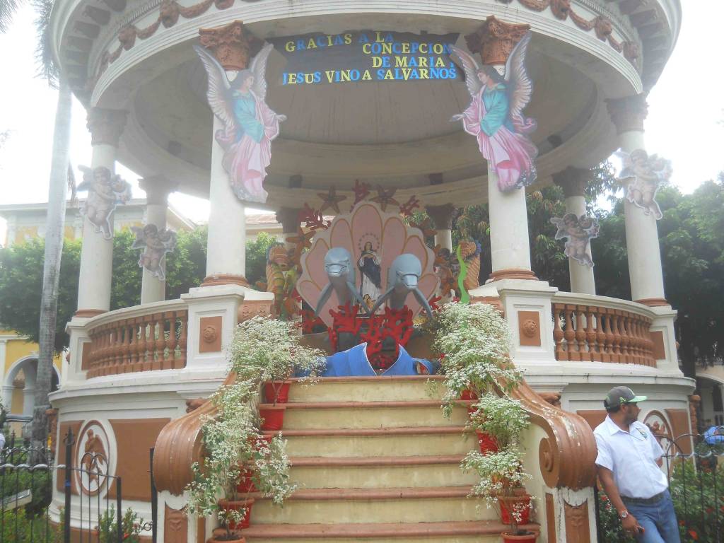 Granadinos celebran a la Conchita