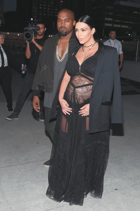 Bebé Kardashian nace en medio de lujos y extravagancias