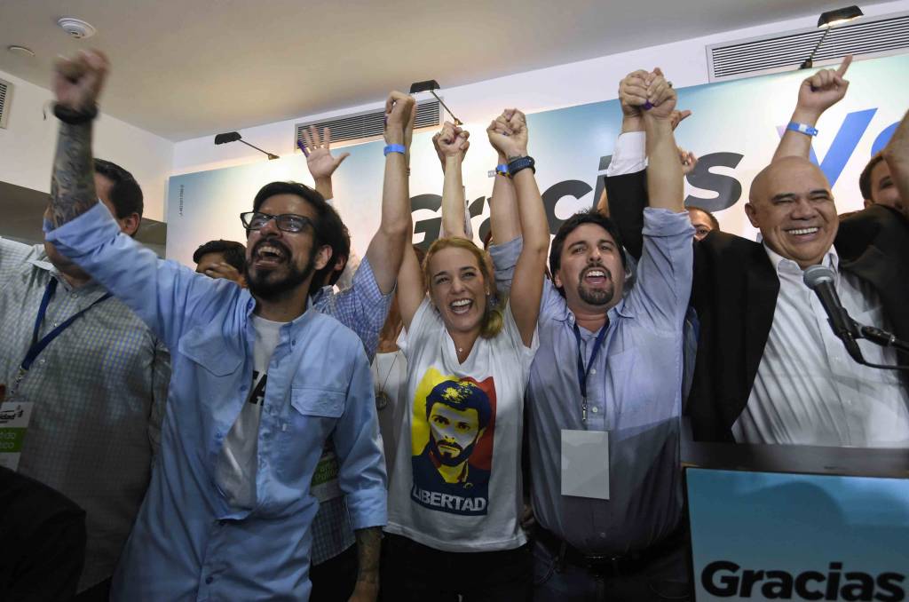 Oposición dice tener mayoría calificada en parlamento venezolano