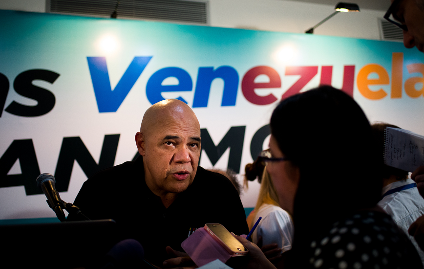 Oposición venezolana dice que logra mayoría cualificada