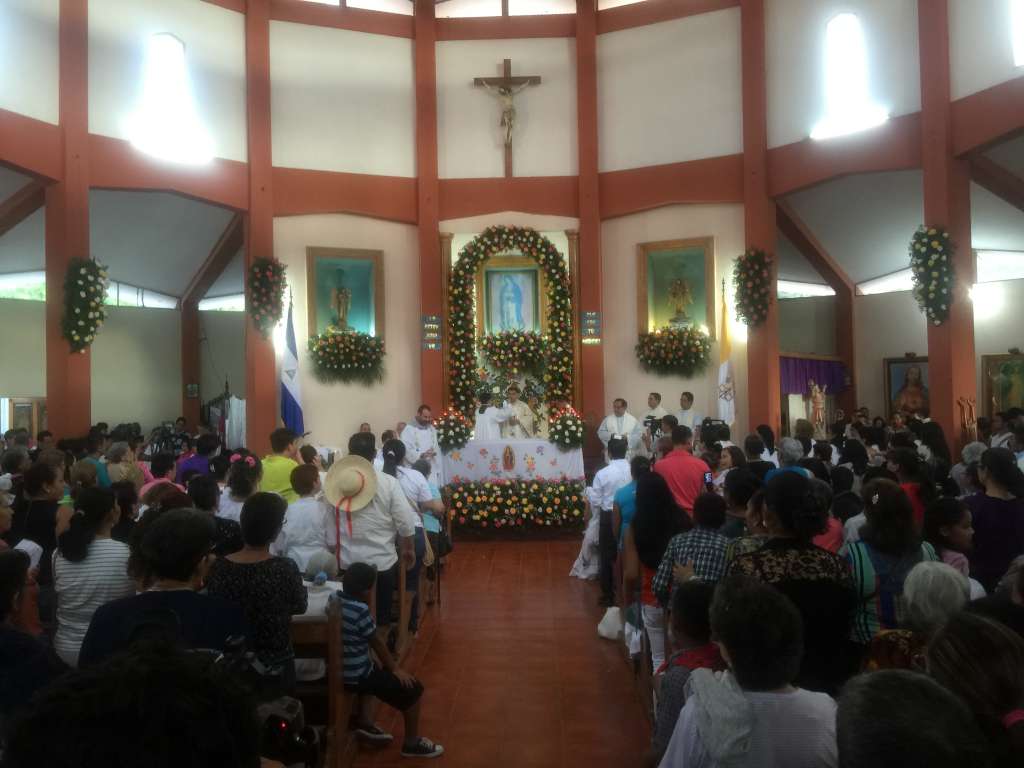 Católicos de Nicaragua celebran a la Virgen de Guadalupe