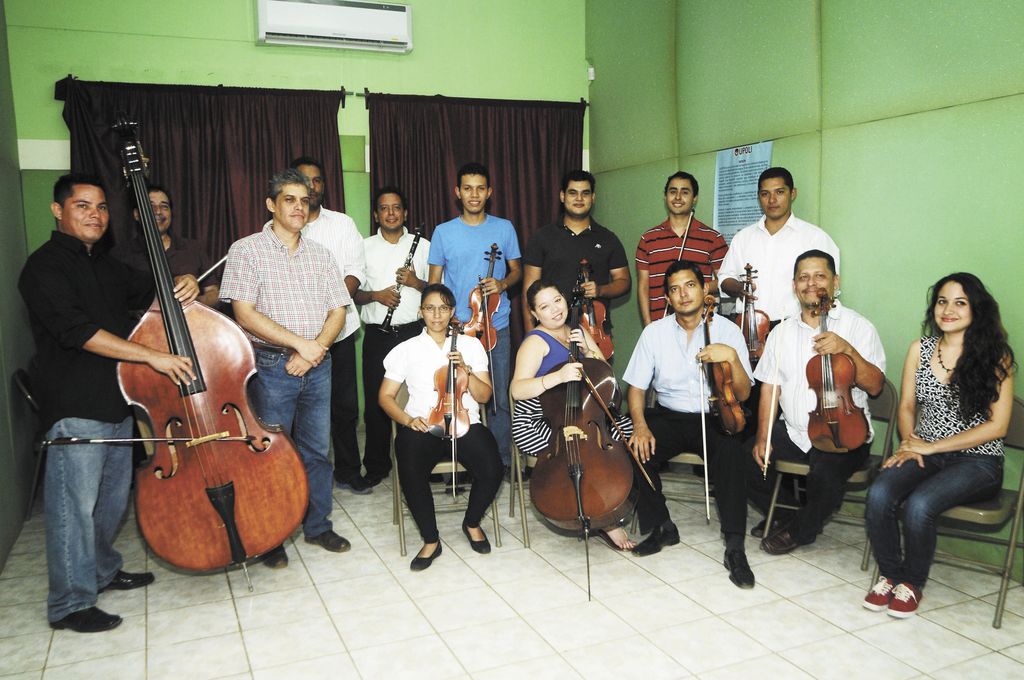 Rondas navideñas con artistas del Conservatorio de Música de la Upoli