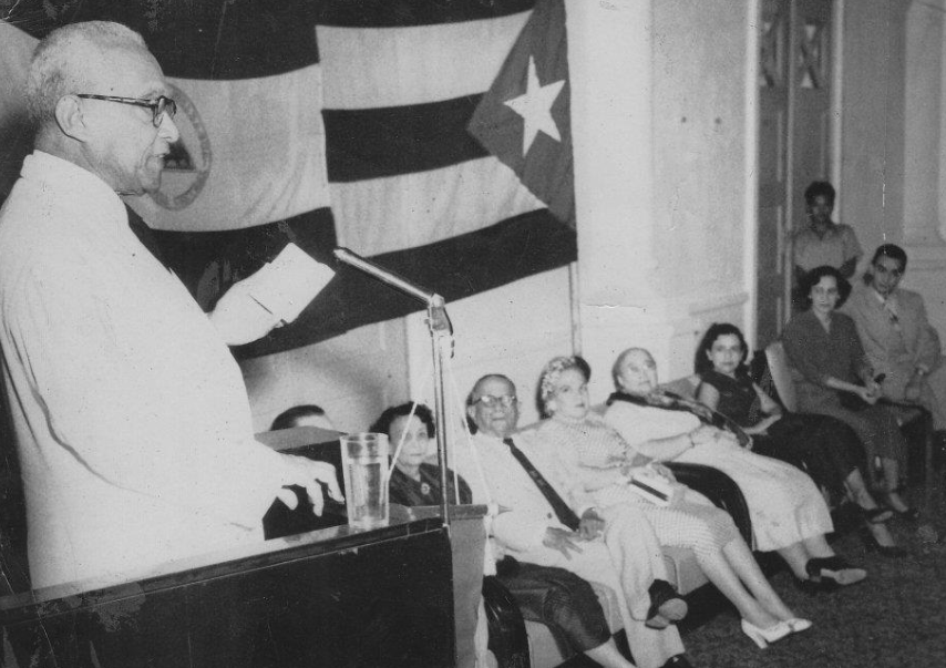 Carlos A. Bravo un prosista en la memoria de los granadinos