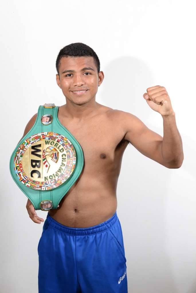 Román González, ganó por aclamación la distinción de Atleta del Año de Nicaragua