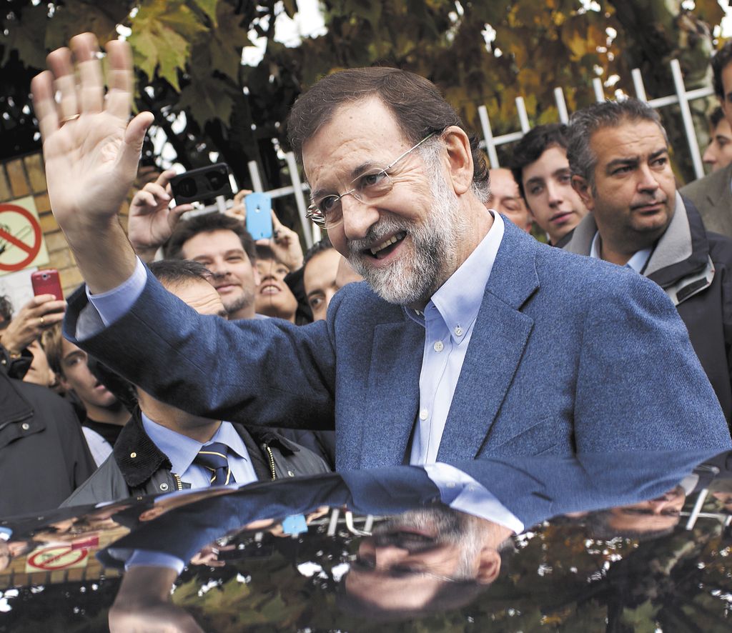 Rajoy busca apoyo para evitar triunfo de izquierda