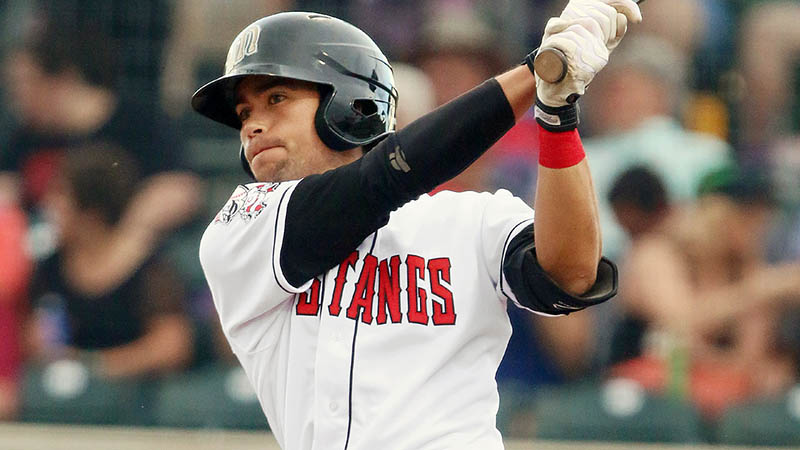 Alex Blandino invitado al spring training