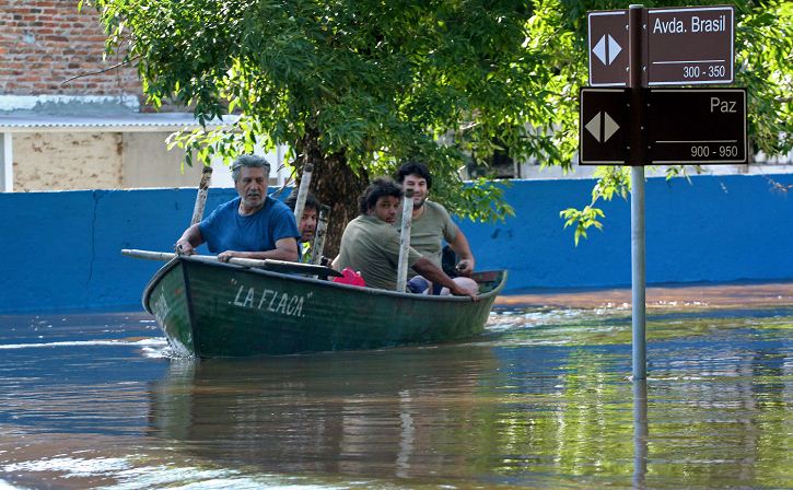 Inundaciones en el Cono Sur dejan 170,000 evacuados