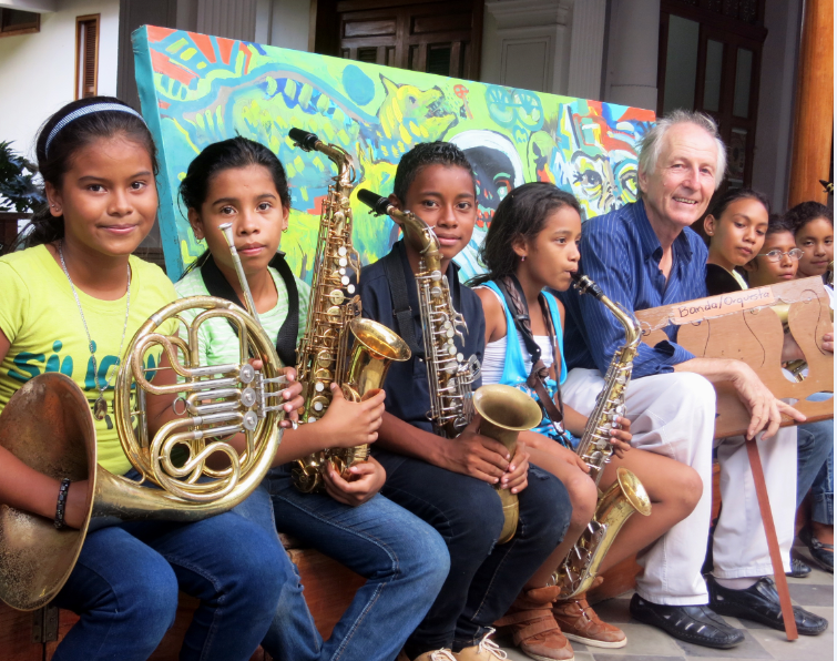 En el 2015 cultura y arte  en la Casa de los Tres Mundos en Granada