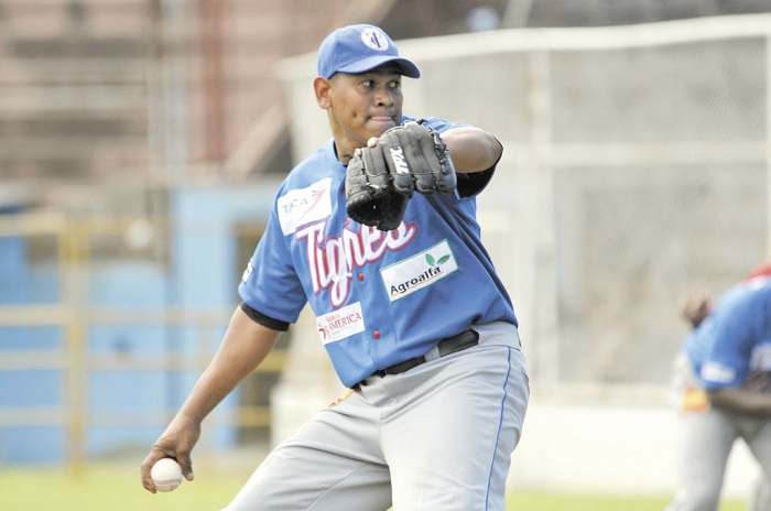 Tigres se afianzan en el primer lugar de la Liga Profesional