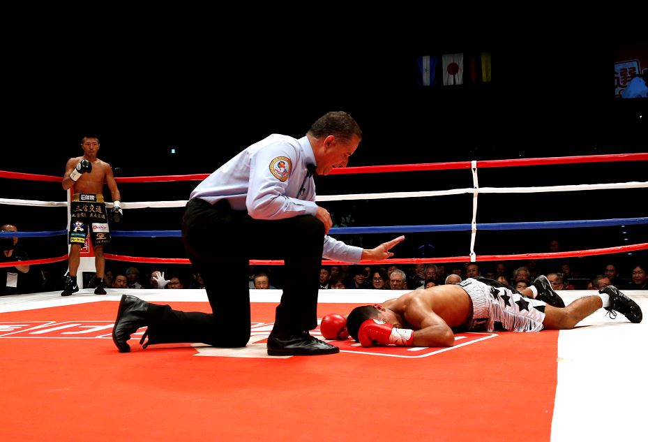 Oliver Flores fue noqueado en Japón por Takashi Uchiyama