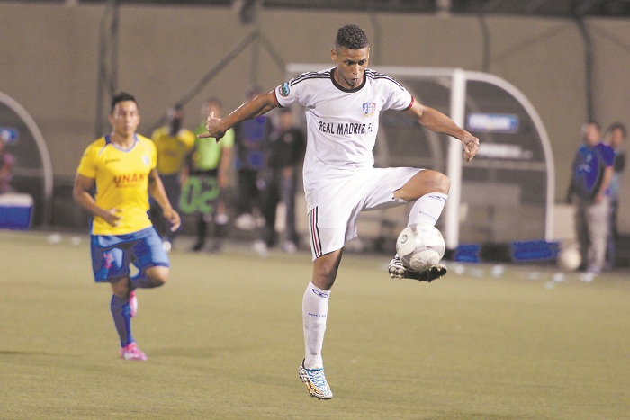 El triste adiós del goleador Marlon Barrios con el Ferretti