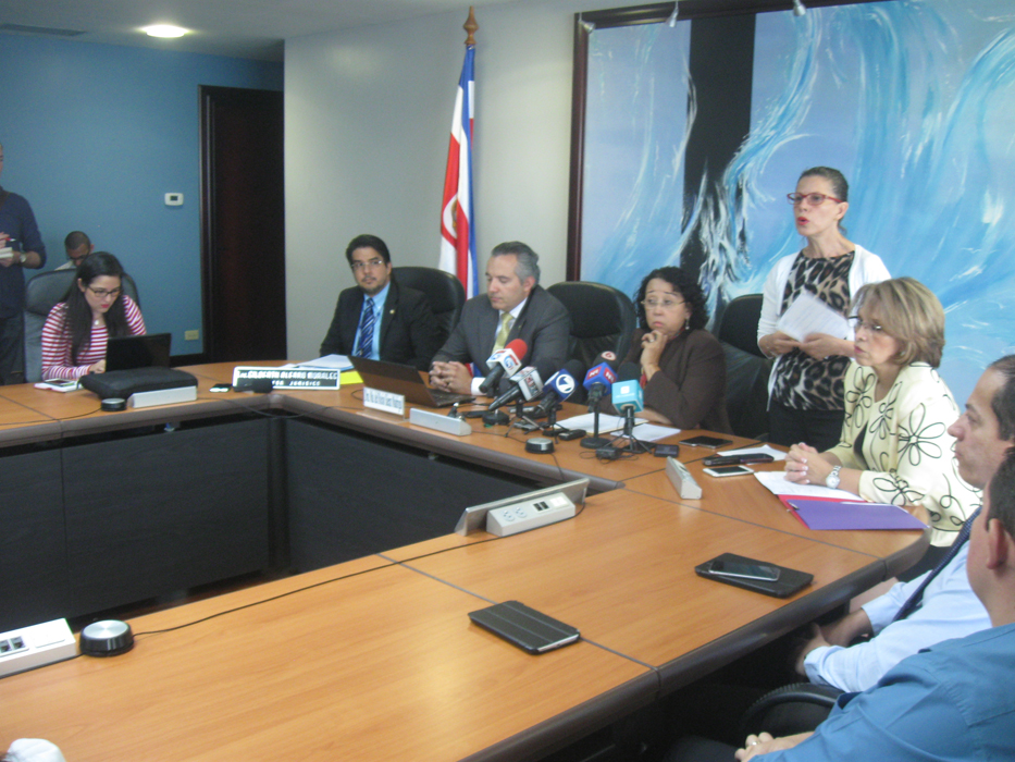 Costa Rica descarta cerrar sus fronteras por el AH1N1