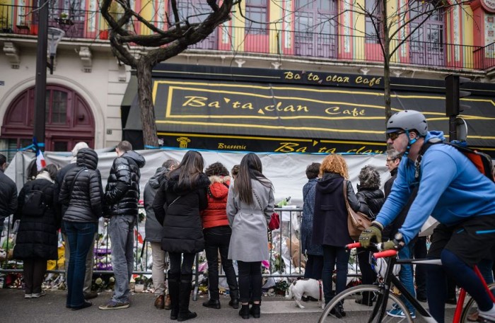 Atacante suicida en atentados de París es identificado