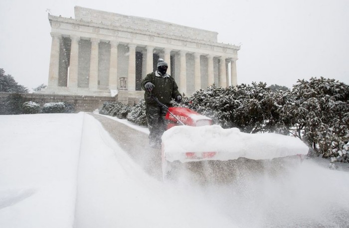 EEUU se recupera tras histórica nevada