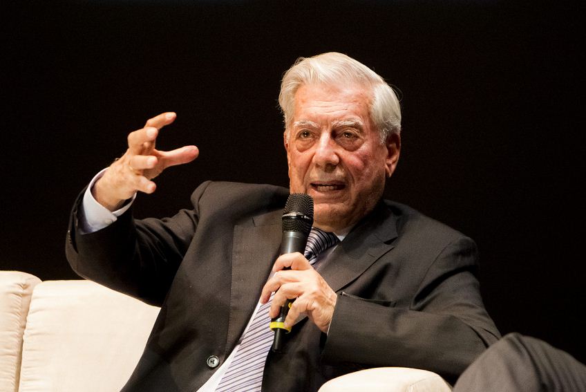 Vargas Llosa sale nombrado en los Papeles Panamá