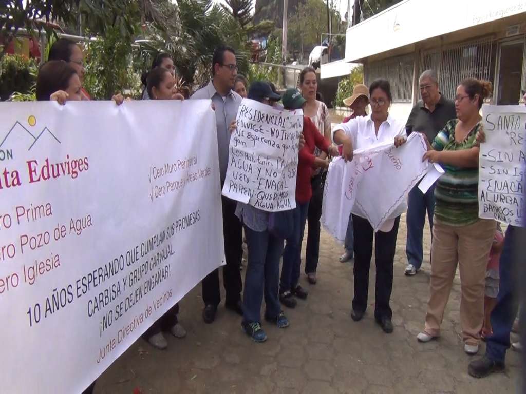 Pobladores de Santa Eduviges protestan por falta de agua