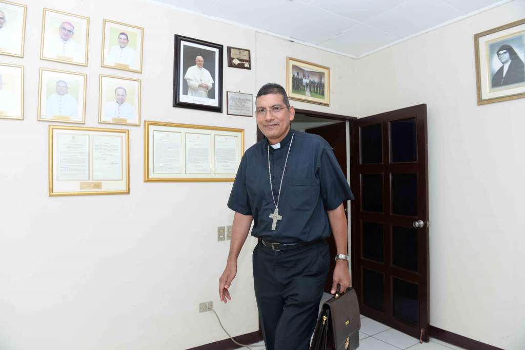 Monseñor Jorge Solórzano exhorta meditar mensaje de obispos