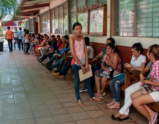 Upoli abre sus puertas a bachilleres