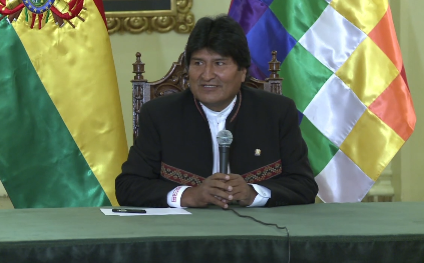 Evo Morales promete respetar resultados de referéndum