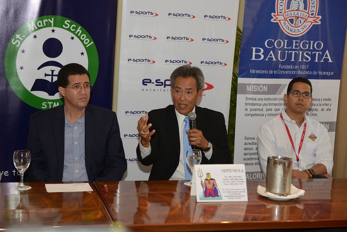 Denis Martínez impulsa torneo de beisbol colegial