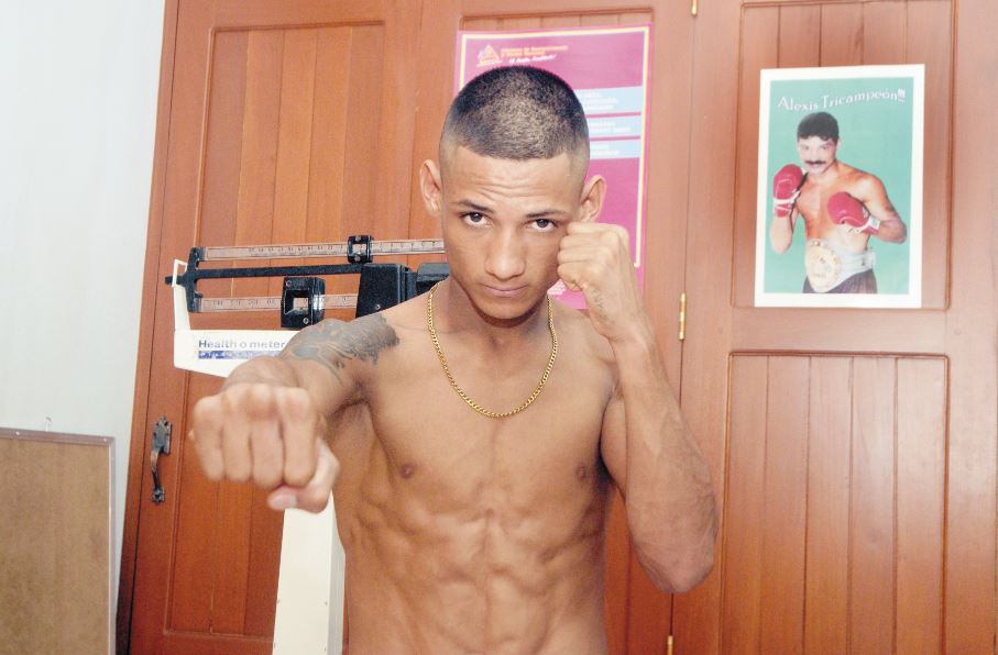 Dixon Flores peleará ante el inglés Khalid Yafai