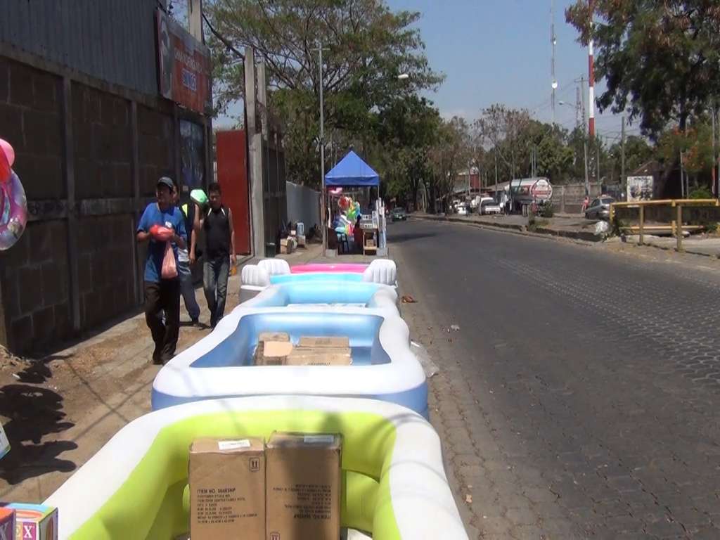 Veranear en casa con piscinas inflables es una bomba de tiempo para el agua potable