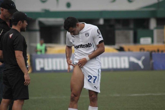 Juan Barrera se lesiona en el Comunicaciones