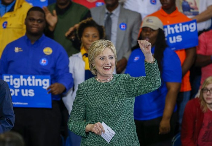 Latinos optarían por Clinton frente a Trump, según encuesta