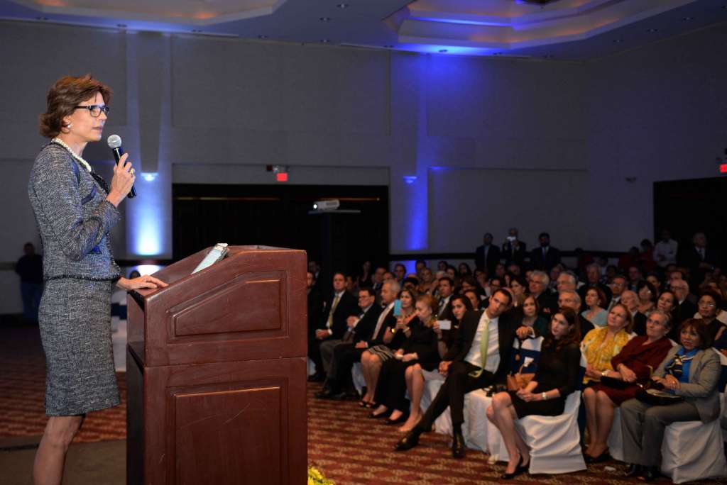 Rinden homenaje póstumo a Antonio Lacayo