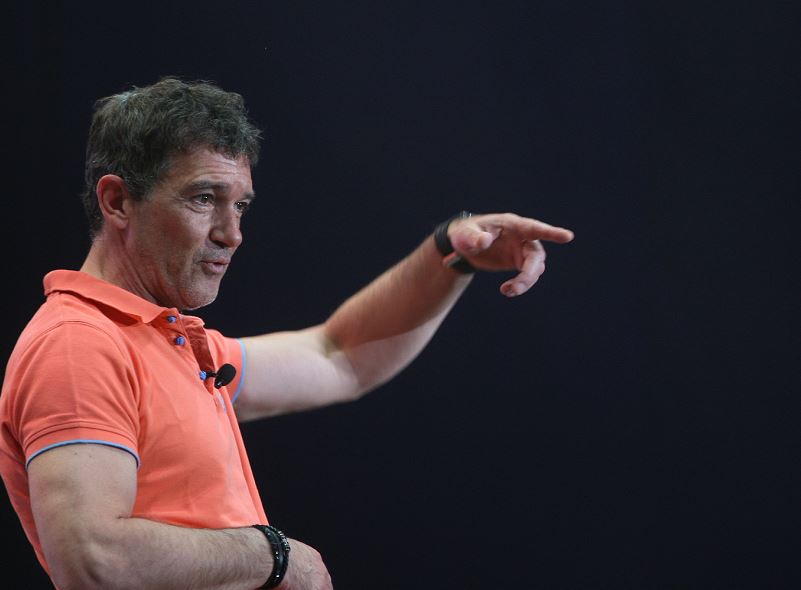 Antonio Banderas reconoce el trabajo de los latinos en Hollywood