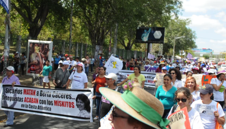 Gobierno expresa «su cariño» para las mujeres en su día