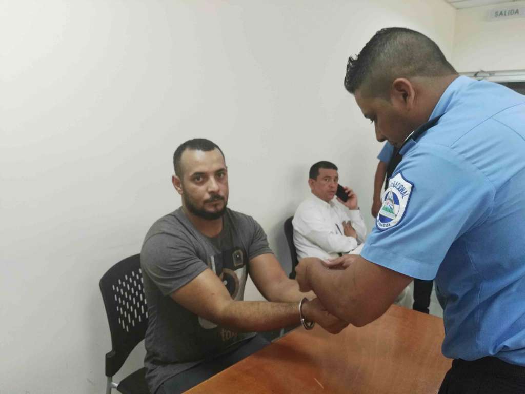 Jordano a prisión por piratear señales telefónicas