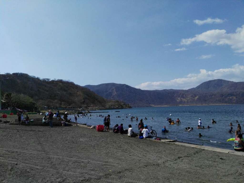 Poca afluencia de bañistas en Xiloá