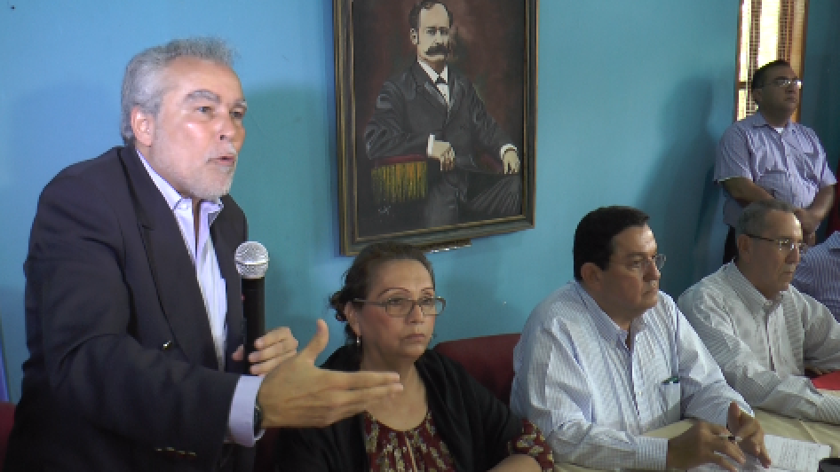 Noel Vidaurre renuncia a su candidatura presidencial por el PLC