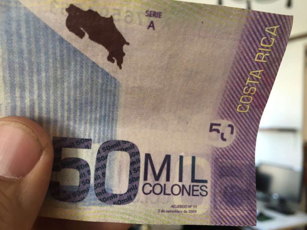 Detienen en Costa Rica a nicaragüenses portaban billetes falsos