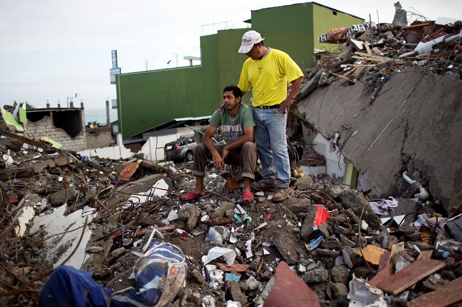 Ecuador pagará a familias que acojan a damnificados por terremoto