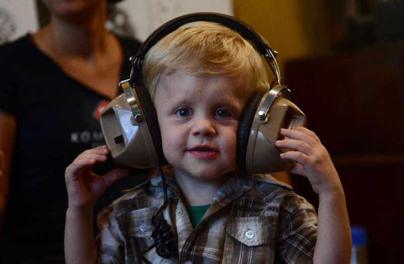 Los bebés aprenden a hablar con ayuda de la música