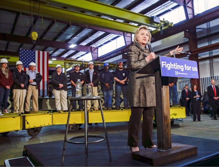 Clinton se impone en la costa este