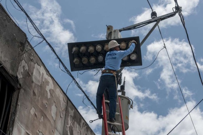 Los misteriosos dueños de la distribuidora eléctrica