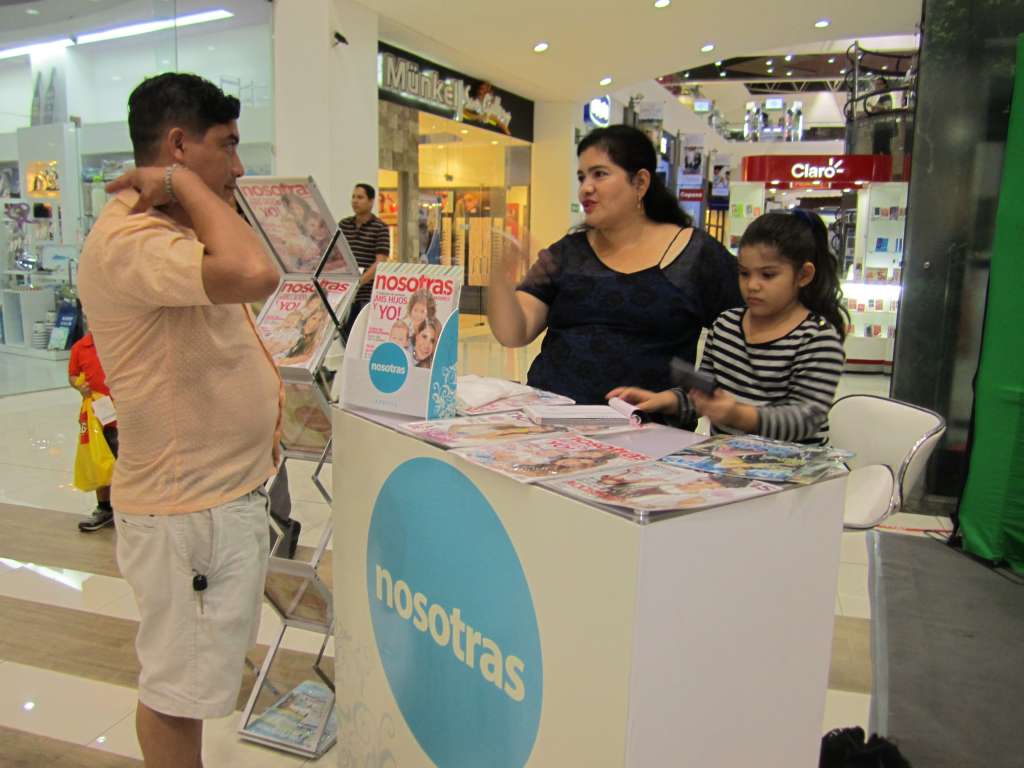 La revista Nosotras realiza activación  con las madres