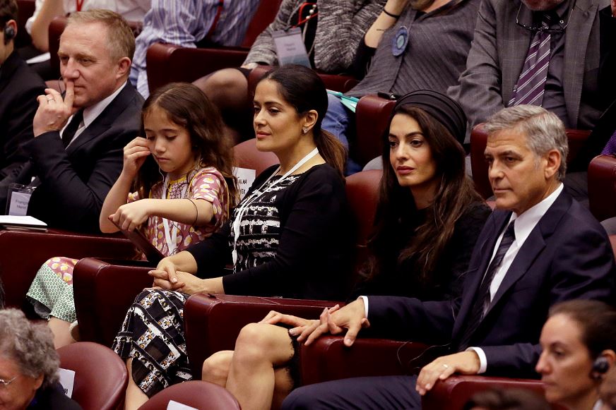 Famosos en congreso sobre educación en el Vaticano