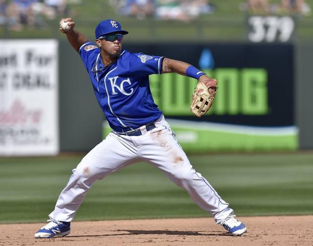 Cheslor decide juego y sigue brillante con el guante en Grandes Ligas