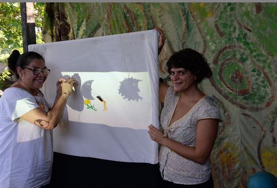 Sonia Alejandra García presenta teatro de títeres de sombra