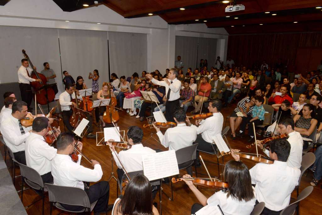 Conservatorio de Música de la Upoli rinde homenaje a la familia