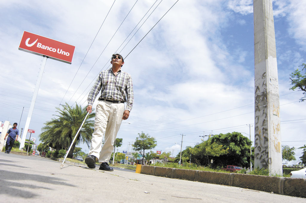 Segunda caminata de personas ciegas en el país